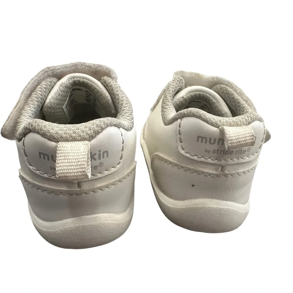 Munchkin by Stride Rite Mars Baby Walking Sneakers White Size 3‎